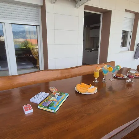 Apartment Roberta Pag -obiteljska Kuca Prizemnica Sa 2 Odvojena Apartmana Od Toga Jedan Moderan Luxuzniji, Pogled Na Sa Velikih Terasa, Dvosobni *