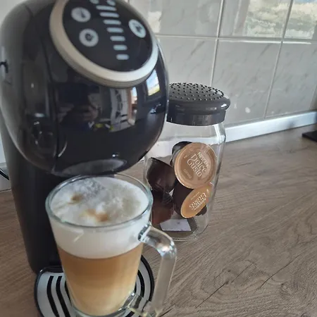 Apartment Roberta Pag -obiteljska Kuca Prizemnica Sa 2 Odvojena Apartmana Od Toga Jedan Moderan Luxuzniji, Pogled Na Sa Velikih Terasa, Dvosobni *
